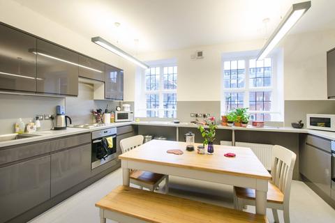 Studio to rent, Udall Street, Westminster, London, SW1P