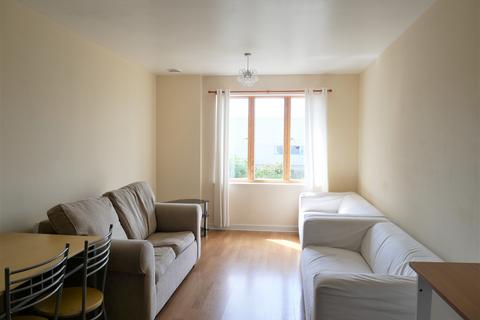 2 bedroom flat to rent, Drayton Green Road, London W13