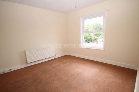 2 bedroom flat for sale, Westbury Road, New Malden