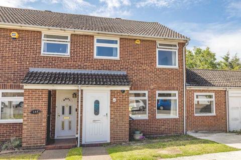 4 bedroom semi-detached house for sale, Leas Drive, Iver SL0