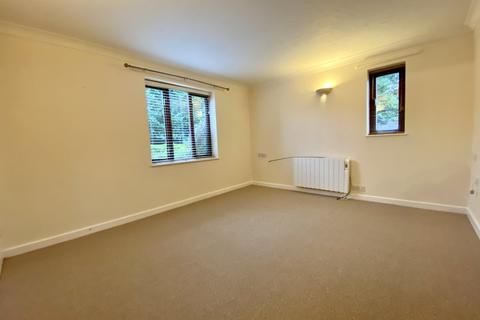 1 bedroom flat to rent, Brookside Road, Gatley, SK8