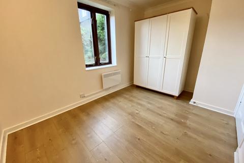 1 bedroom flat to rent, Brookside Road, Gatley, SK8