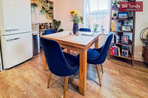 7 Wakelin Way, Lichfield, WS13 6UG