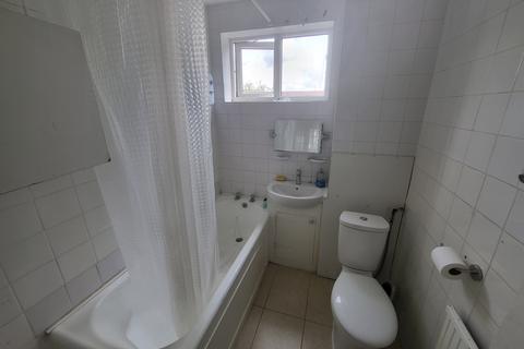 undefined, Luton LU1