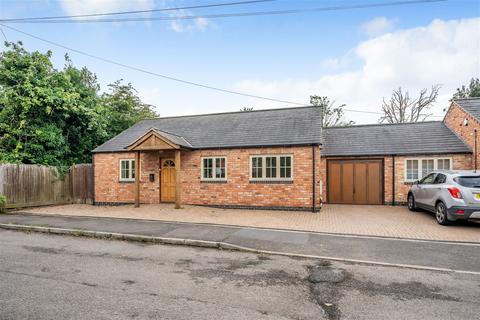 2 bedroom detached bungalow for sale, Elliott Drive, Leicester Forest East