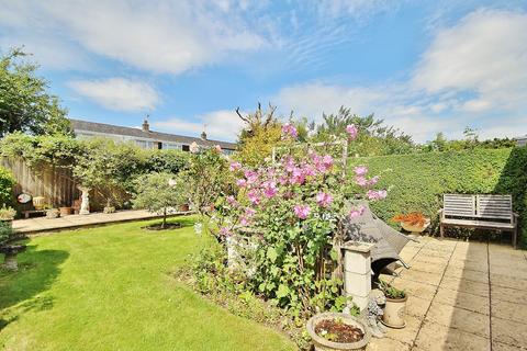 81 Colwell Drive, Witney, OX28 5NN