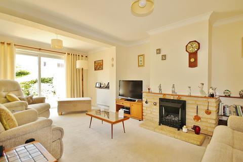 81 Colwell Drive, Witney, OX28 5NN