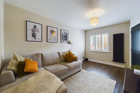 47 Plessey Close, Towcester, NN12 6HY