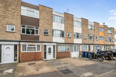 4 bedroom terraced house for sale, Swan Road, Southall, UB1