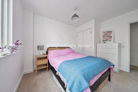 1 bedroom apartment to rent, Crouch End Hill, Crouch End N8