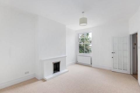 2 bedroom flat for sale, Ennismore Avenue, London W4