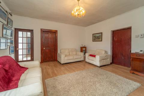 3 bedroom cottage for sale, West Main Street, Bathgate EH47