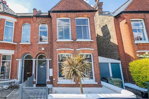 3 bedroom end of terrace house for sale, Haverhill Road, Balham