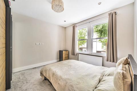 5 bedroom semi-detached house for sale, Sidney Road, Surrey TW18