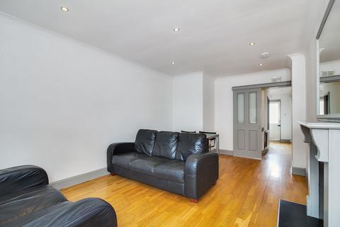 2 bedroom maisonette for sale, Causewayside, Newington, Edinburgh, EH9