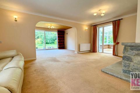 5 Baldric Road, Folkestone, CT20 2NR