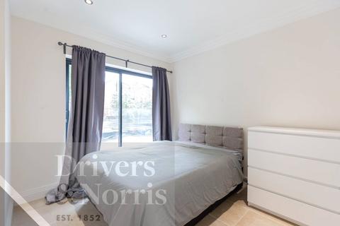 4 bedroom apartment to rent, Lotus Mews, Sussex Way, Archway, London, N19