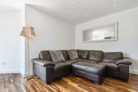 3 bedroom apartment for sale, Tilson Gardens, London, SW2