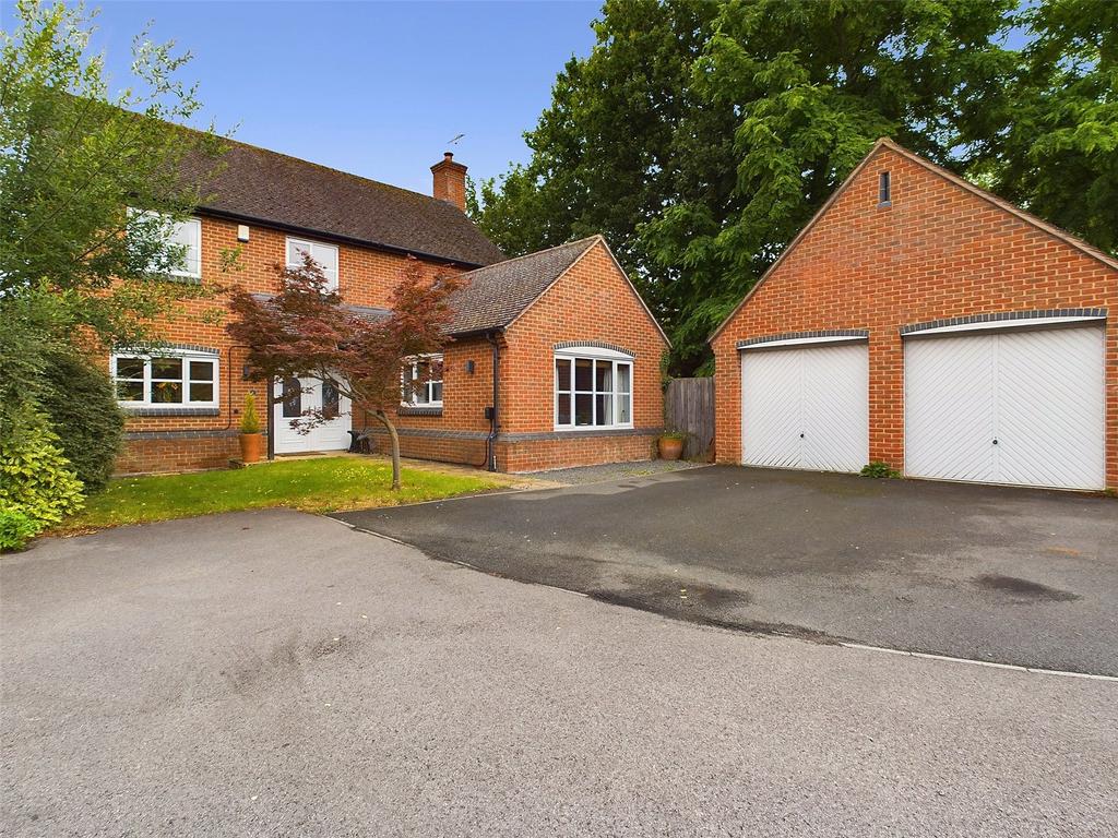 Mermaid Close, Gloucester... 4 bed detached house for sale £599,995