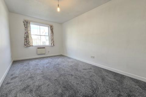 1 bedroom flat to rent, Castle Court, Castle Road, Rayleigh