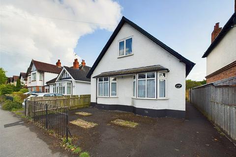 4 bedroom detached house for sale, Whaddon Road, Cheltenham, Gloucestershire, GL52