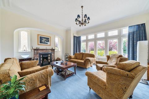 6 bedroom detached house for sale, Harlow Oval, Harrogate, HG2