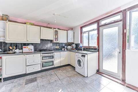 114 Harcourt Road, Thornton Heath, CR7 6BW
