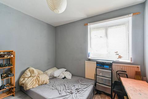 2 bedroom flat for sale, Earlswood House, Streatham, London, SW2