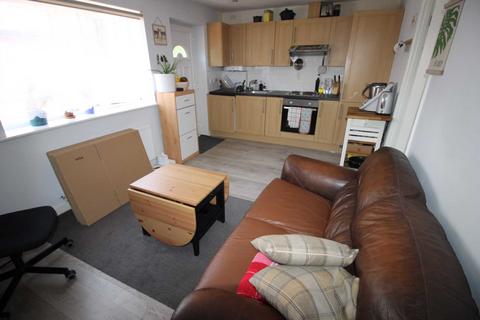 1 bedroom bungalow to rent, Brantwood Road, Luton LU1