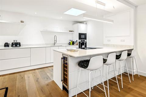 4 bedroom terraced house to rent, Wyndham Mews, London, W1H