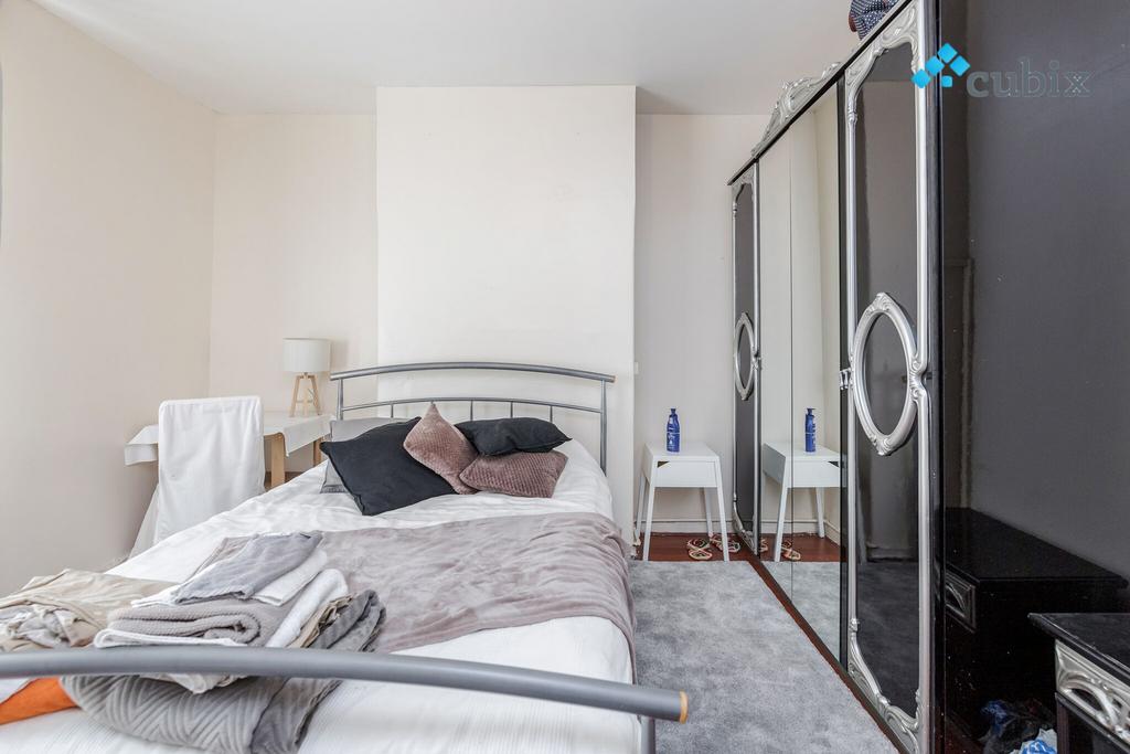 Apartment in London - View 2