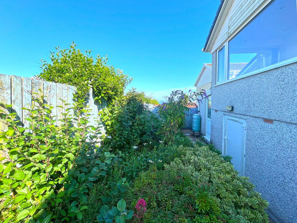 37 rear garden 1