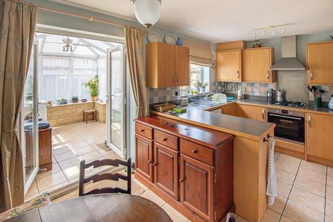 15 Loiret Crescent, Malmesbury, SN16 9GW