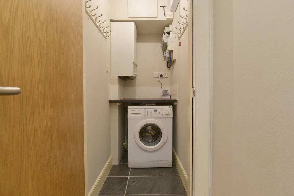 MFL3230724 996.jpg