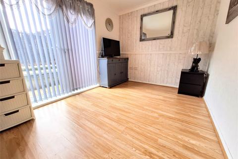 16 Longfellow Crescent, Oldham, OL1 4QN