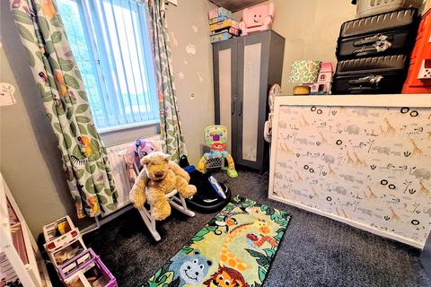 16 Longfellow Crescent, Oldham, OL1 4QN