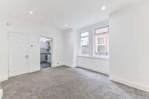 2 bedroom flat for sale, Ground Floor, 66 Gilbey Road, London, SW17 0QG