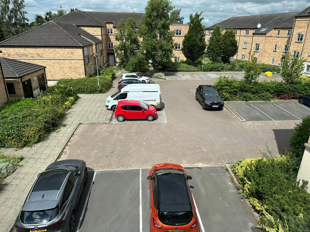 Birch Close, Huntington, York, YO31 2 bed flat - £1,050 pcm (£242 pw)