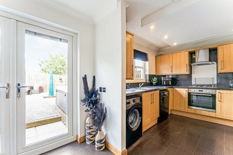 3 bedroom end of terrace house for sale, Pearl View, East Wemyss, KY1