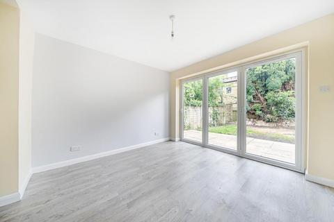 3 bedroom flat for sale, Wallbutton Road, Brockley