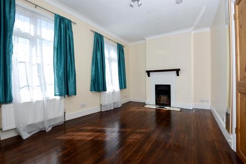 3 bedroom house to rent, Glenfarg Road Catford SE6