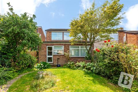 25 Berkeley Drive, Hornchurch, RM11 3PZ