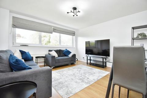 2 bedroom flat to rent, Riverdale Road Erith DA8