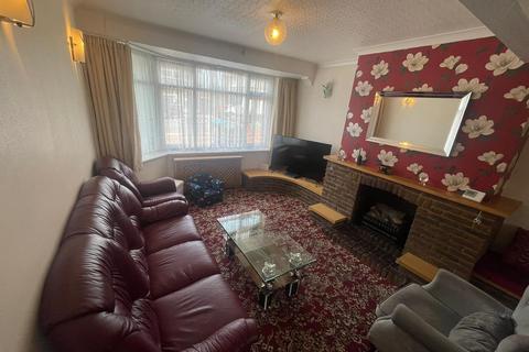 3 bedroom terraced house for sale, Warren Close, N9