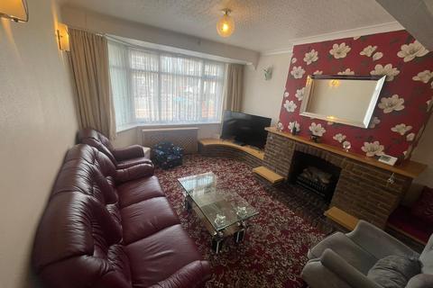 7 Warren Close, London, N9 8QE