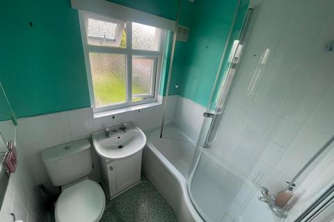 7 Warren Close, London, N9 8QE