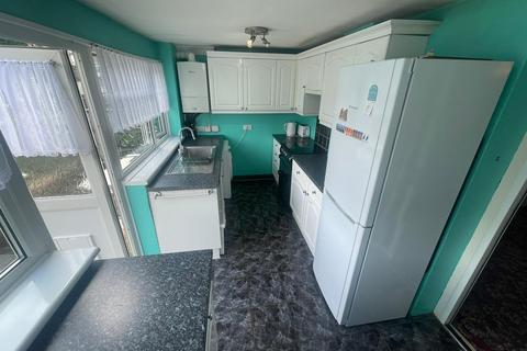 7 Warren Close, London, N9 8QE
