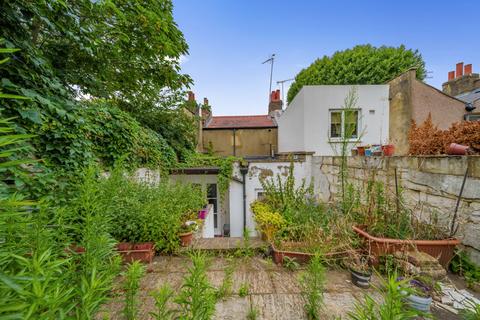 3 bedroom terraced house for sale, Brookhill Road, London