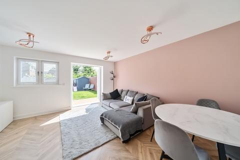 2 bedroom end of terrace house for sale, Spinnaker View, Nyetimber, PO21