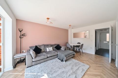 2 bedroom end of terrace house for sale, Spinnaker View, Nyetimber, PO21